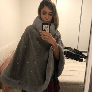 Designfashion faux fur poncho